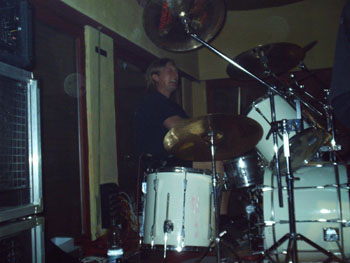 IMG004