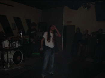 IMG002