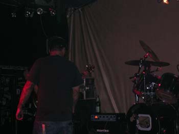 IMG002